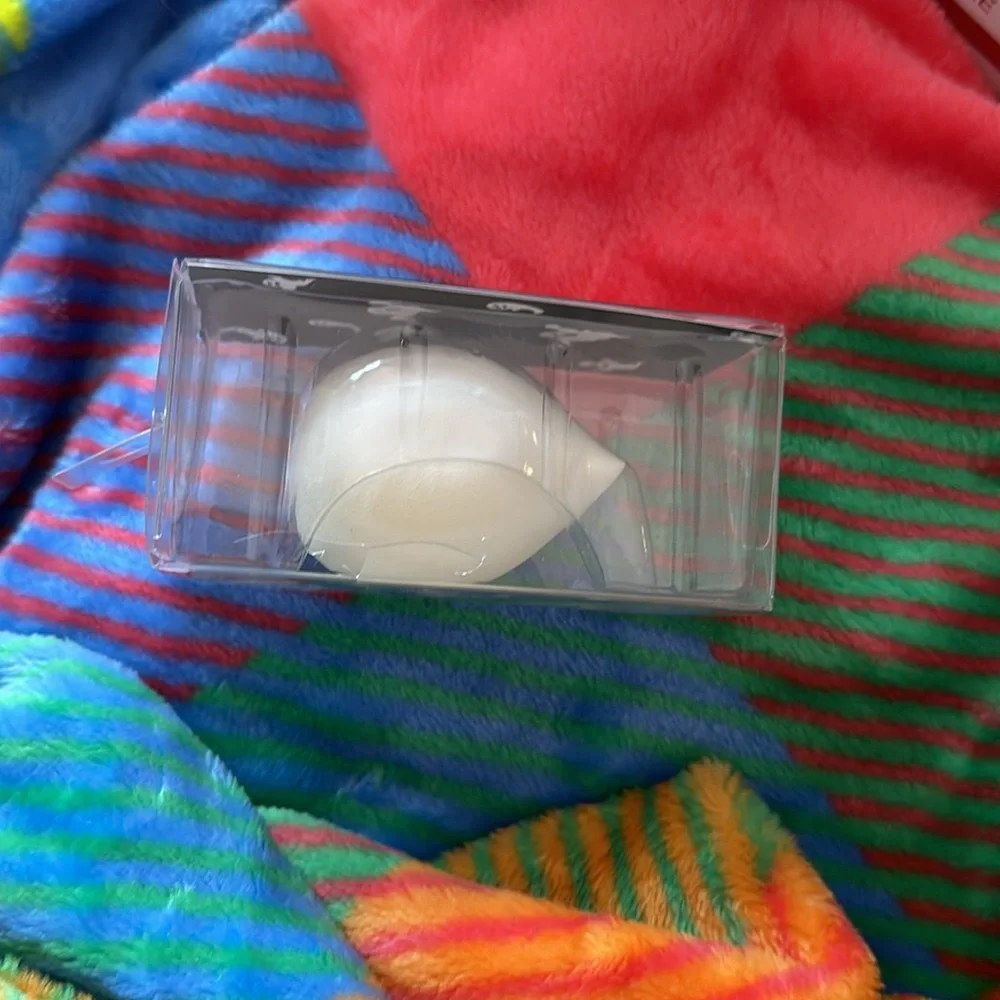 Wet n Wild Glow In The Dark Ghost Makeup Sponge